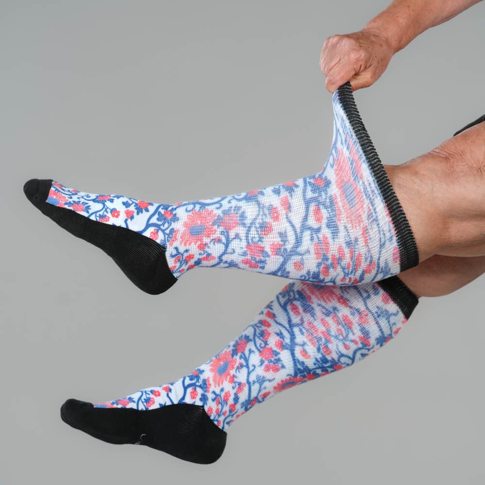 Red, White, and Bloom EasyStretch™ Socks