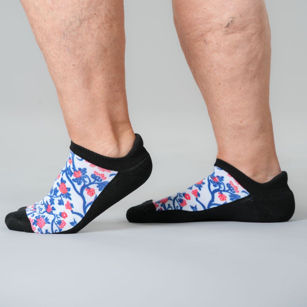 Red, White, and Bloom Ankle Socks